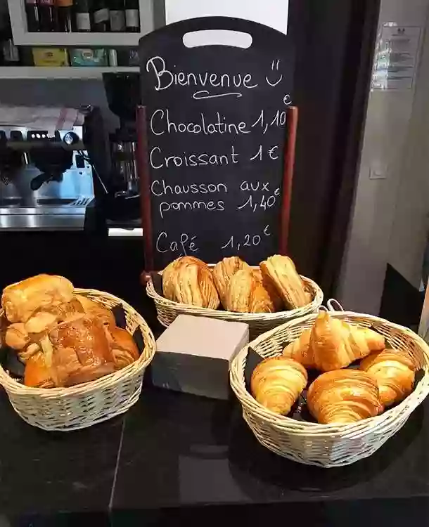 Le Restaurant - Aux Quatre Vents - Restaurant Noailles - manger a AUTEUIL